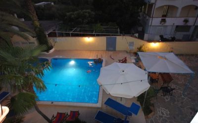 1-piscina-notturna-1.jpg
